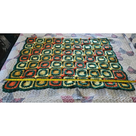 GRANNY SQUARE AFGHAN 4' x 6' Crochet Colorful Puff Balls Scalloped Edge GIFT - Picture 6 of 11